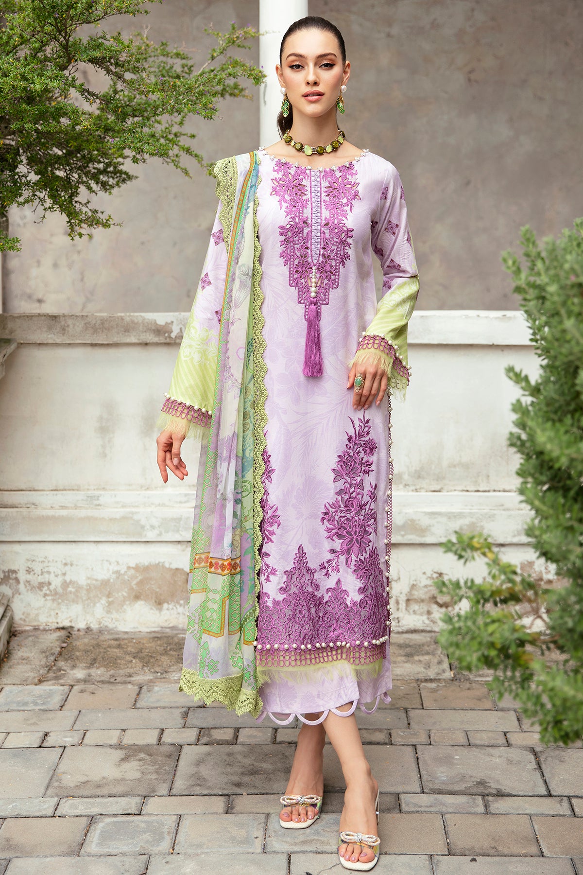 FLORA CAMBRIC 3PC COLLECTION – Jadeonline.pk